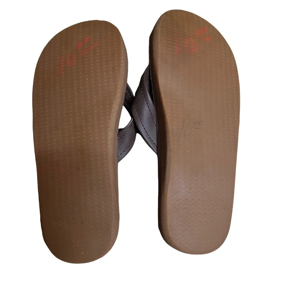 VINEYARD VINES Contoured Leather Flip Flops - Picture 7 of 7